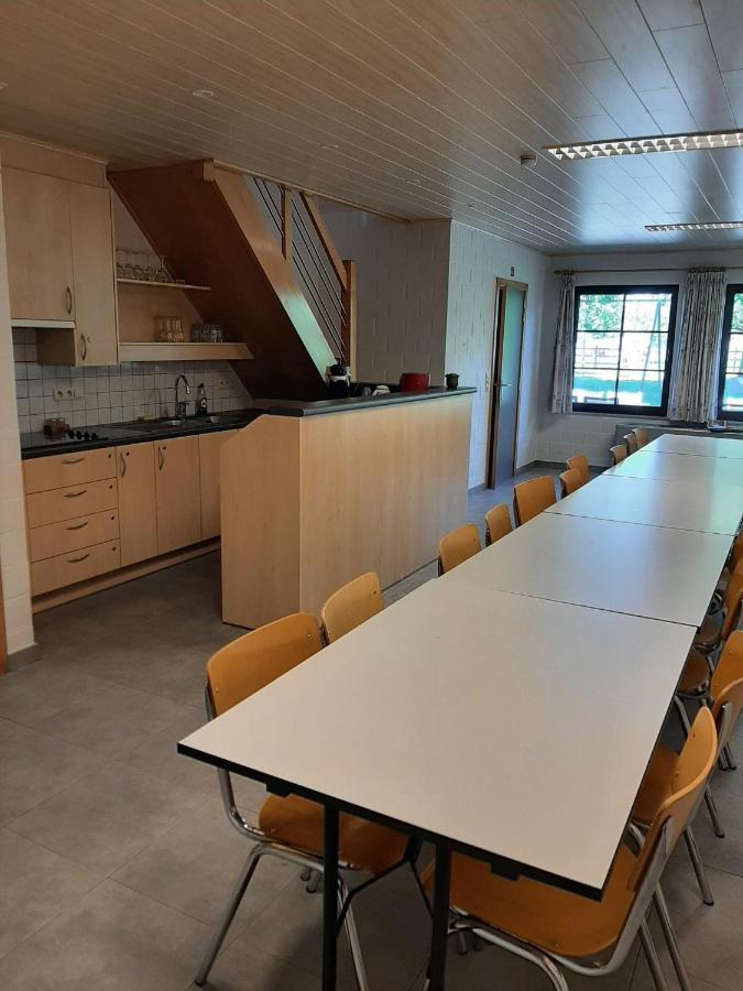 De Meiboom Vakantiehoeve Tot 21 Pers Langemark Exterior foto